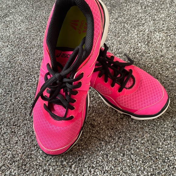 ASICS pink, size 6. - Picture 4 of 8